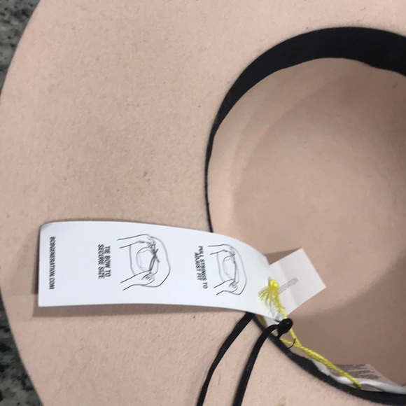 Hat - Picture 4 of 5